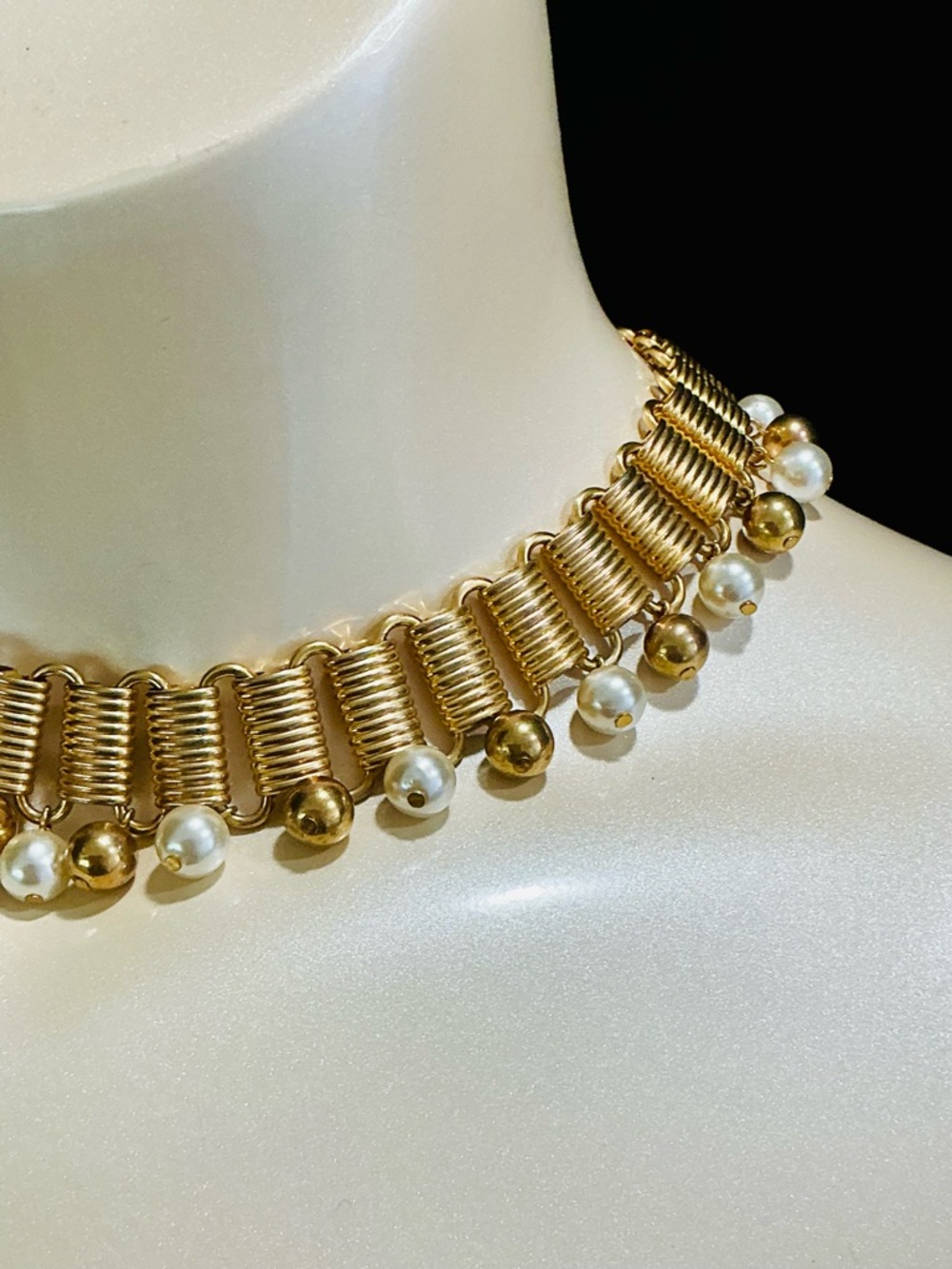 VTG QVC Gold & Pearl Fringe Choker Necklace Casual Cocktail Bib Collar Lightwe - Picture 8 of 14